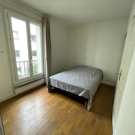 - 16 - Passy Apartment *